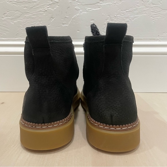 Cole Haan Women's 7.5 B All Day Summit Chukka Bootie Black Boots - Picture 8 of 15